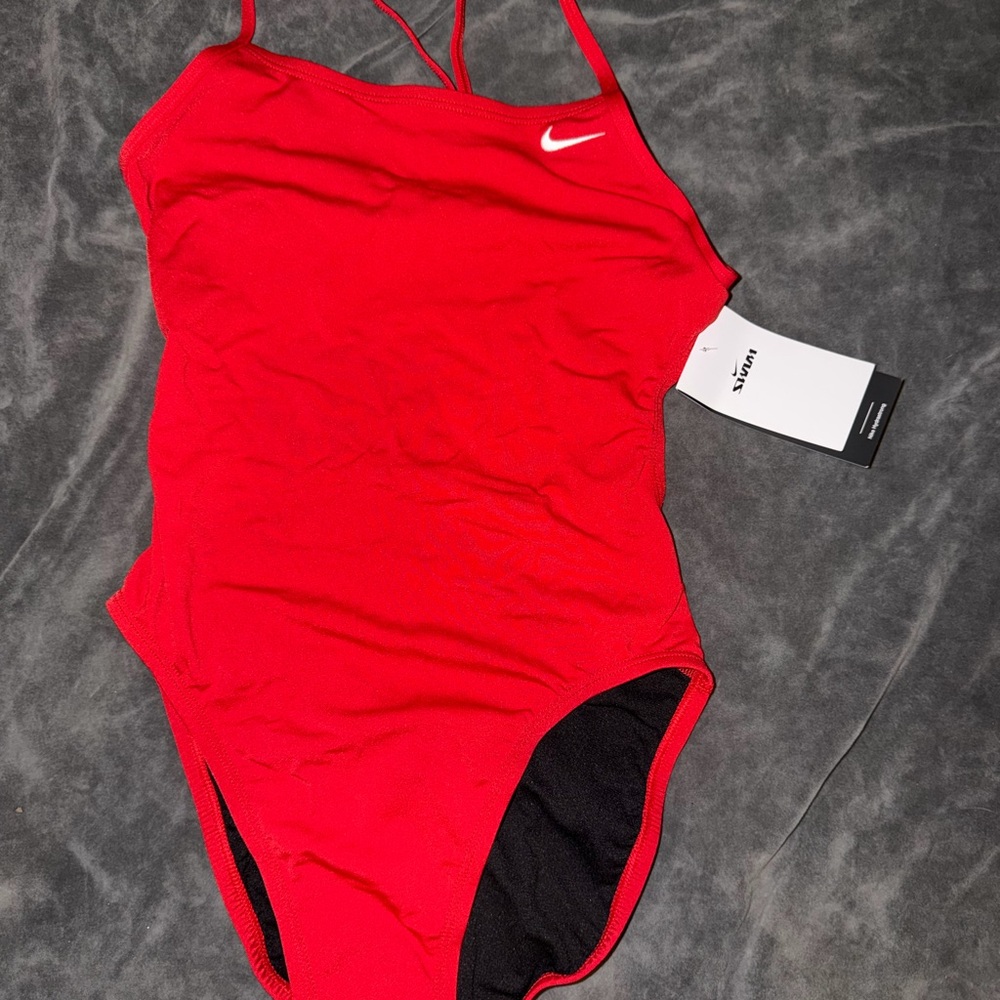 Nike Women's HydraStrong Solid Racerback 1-Piece Swimsuit